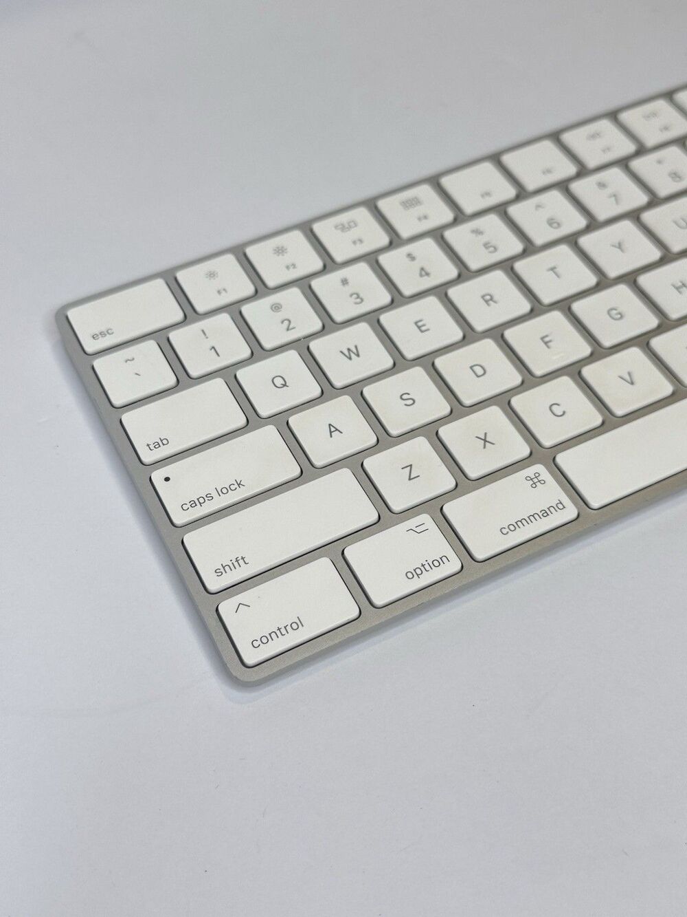 Apple Wireless Magic Keyboard with Numeric Pad Silver A1843 - Picture 3 of 9
